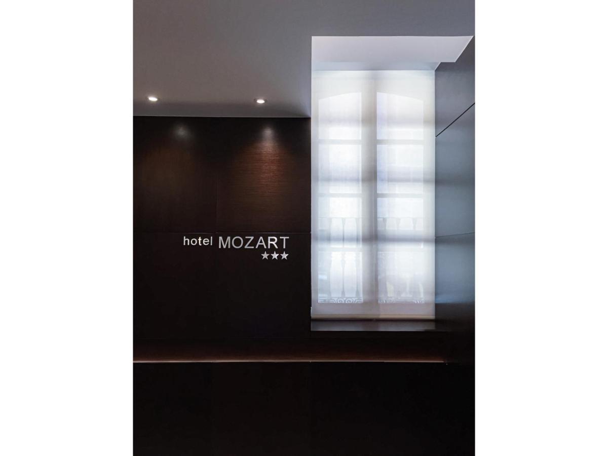 Hotel Mozart Valladolid Ngoại thất bức ảnh