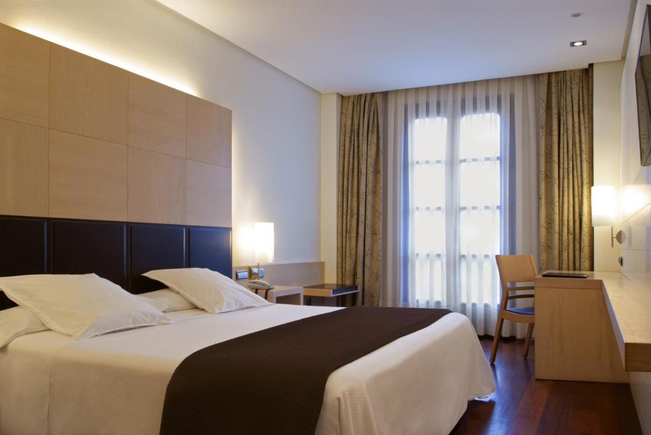 Hotel Mozart Valladolid Ngoại thất bức ảnh
