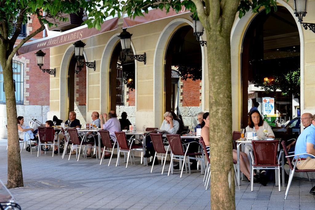 Hotel Mozart Valladolid Ngoại thất bức ảnh