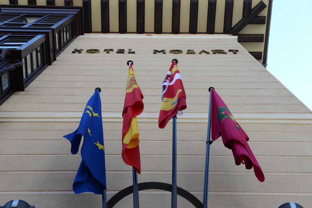 Hotel Mozart Valladolid Ngoại thất bức ảnh
