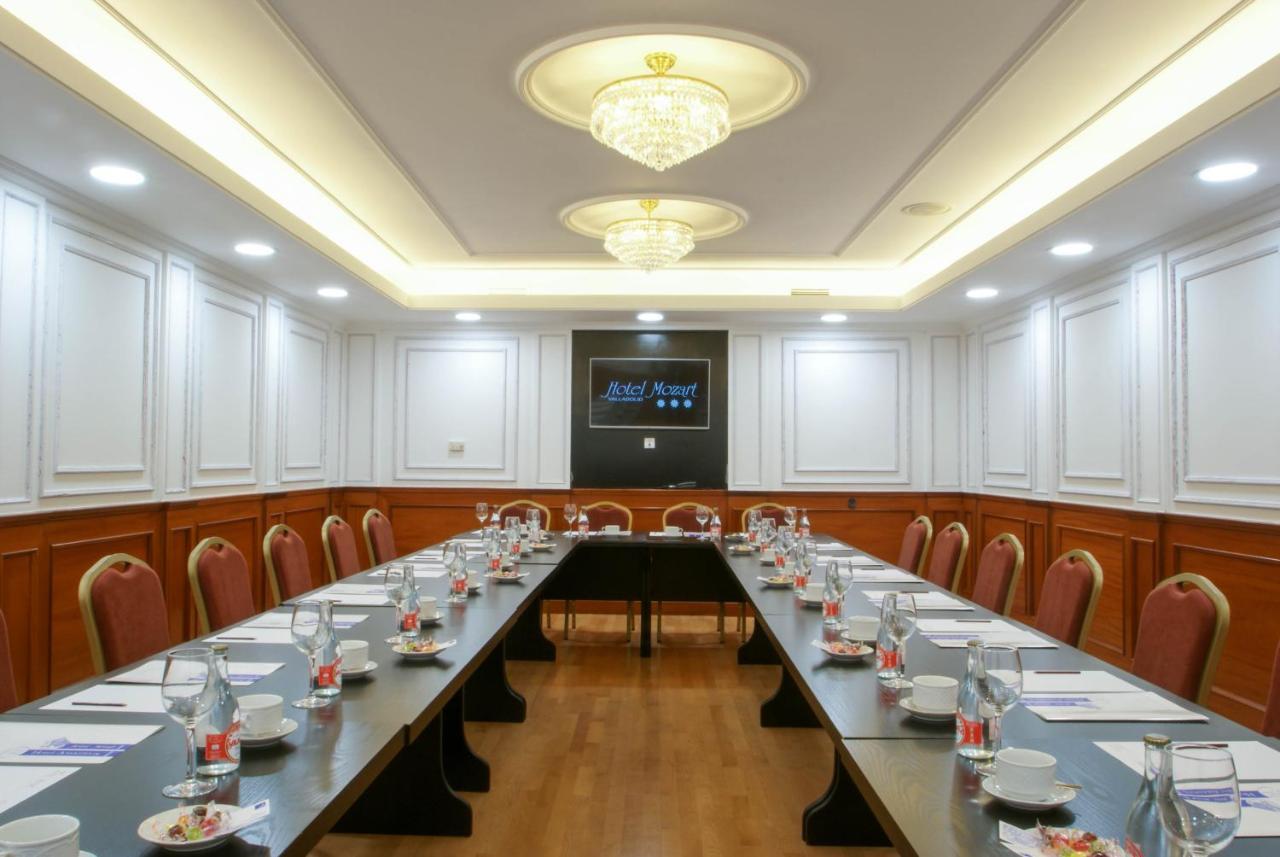 Hotel Mozart Valladolid Ngoại thất bức ảnh